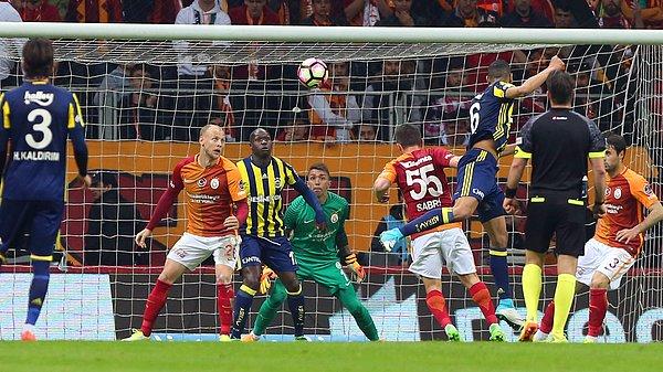Fenerbahçe'nin attığı 536 gole, Galatasaray 488 golle karşılık verdi.