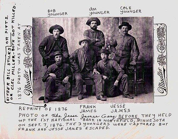 Kansas City Times gazetesinin müdürü John Newman Edwards, Jesse James’i kahraman olarak gösterip Güney ruhunun tekrar Jesse ile canlanacağını yazması üzerine Jesse James inanılmaz ünlenir. Edwards, Jesse’yi adeta bir kahramana dönüştürmüştür.