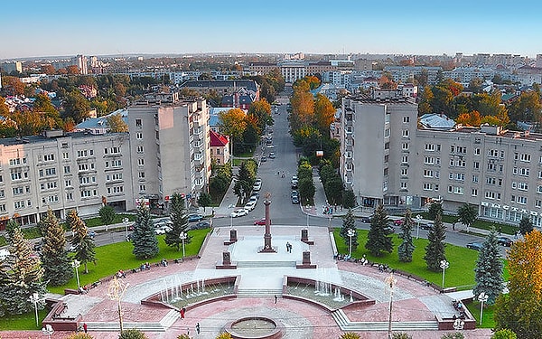 6. Тверь в 1931 году нарекли городом ...