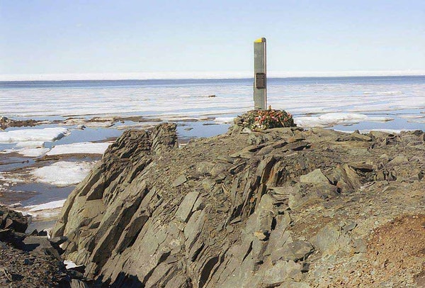 14. И последний вопрос: как называется самая северная точка Евразии?