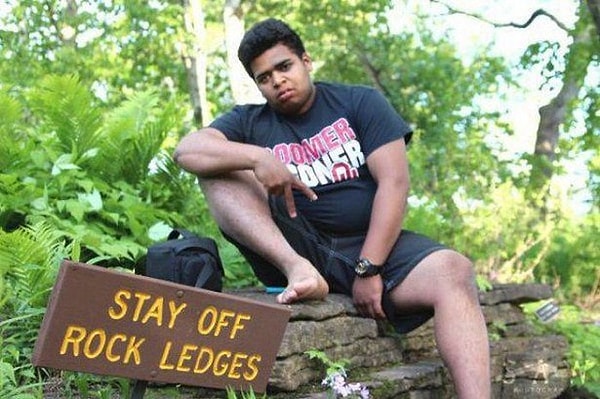 20. "Не приближаться к скалам!"