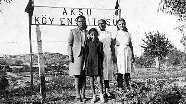 Tamamen Türkiye'ye özgü olan bu eğitim projesini 28 Aralık 1938 tarihinde milli eğitim bakanı olan Hasan Âli Yücel bizzat yönetti.