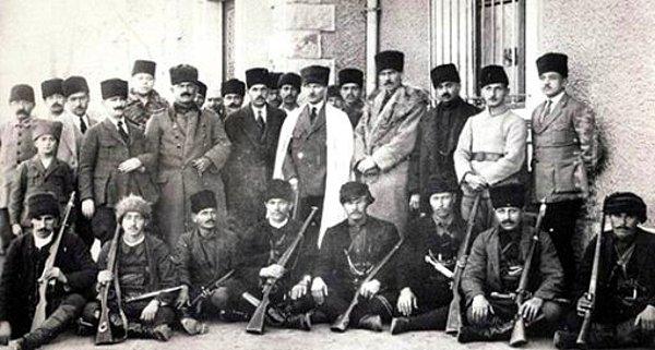 1920 - İstanbul Hükümeti, Millî Mücadele'yi yürüten Kuva-yi Milliye'ye karşı, Kuva-yi İnzibatiye'yi kurdu.
