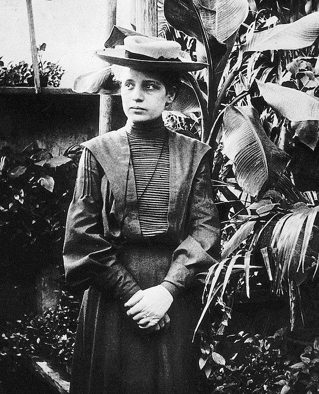 2. 1878 yılında Viyana'da doğan Lise Meitner, radyoaktivite üzerine araştırmalar yapan bir fizikçiydi.