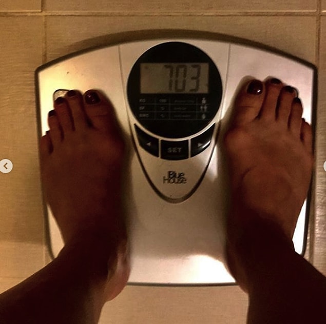Neslihan Erdoğan bu sürece 70.1 kg olarak başladı. İlk hafta sonunda 68 kg’ı görmeyi başardı!