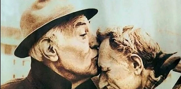 Şimdilerde maalesef içi boşaltılan Beşiktaşlı duruşunun en büyük sembollerinden olan Baba Hakkı, kendinden sonra gelen Süleyman Seba'ya da örnek olmuştur.