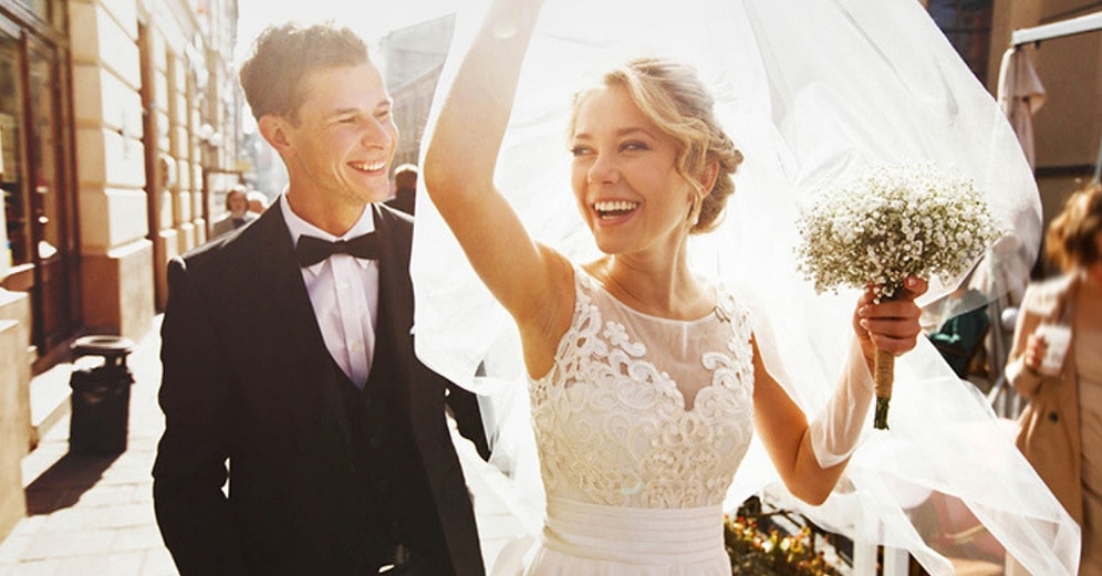 10 Soruda Düğününde Giymen Gereken Gelinlik ve Damatlığı Söylüyoruz!