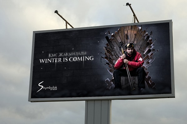 39. Реклама лыж. Странно, что не Джон Сноу их держит 🤣🤣🤣