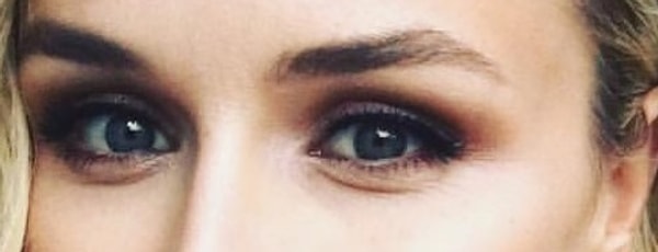 11. Осталось всего ничего. Как думаете, чьи это глаза?