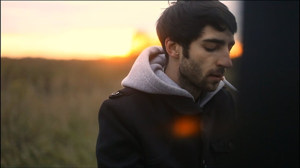 Его мелодичные произведения на пианино особенно полюбились в Турции, где он собирает тысячные концертные площадки.