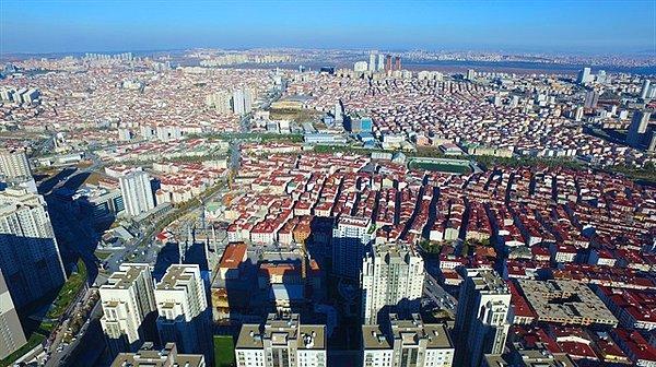 7. İstanbul'un en kalabalık ilçesi 795 bin nüfusuyla Esenyurt'tur.