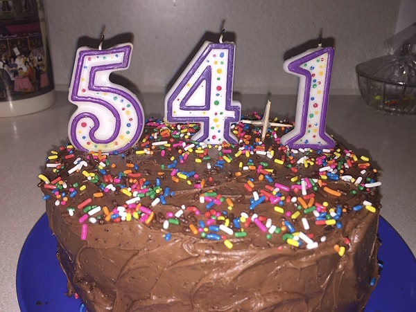 7. Мама-декоратор тортов: 81 лвл (способна с честью выкрутиться из ситуации, когда в день рождения в доме не оказалось подходящих свечек).