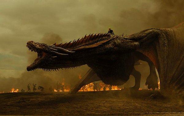 Hayatta kalan son ejderhalar, beş kralın savaşından 300 yıl önce yedi krallığı fethetmek isteyen Targaryen ailesine aitti.