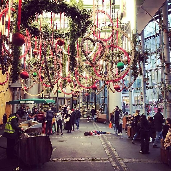 14. Несчастный случай в лондонском Боро-маркете.