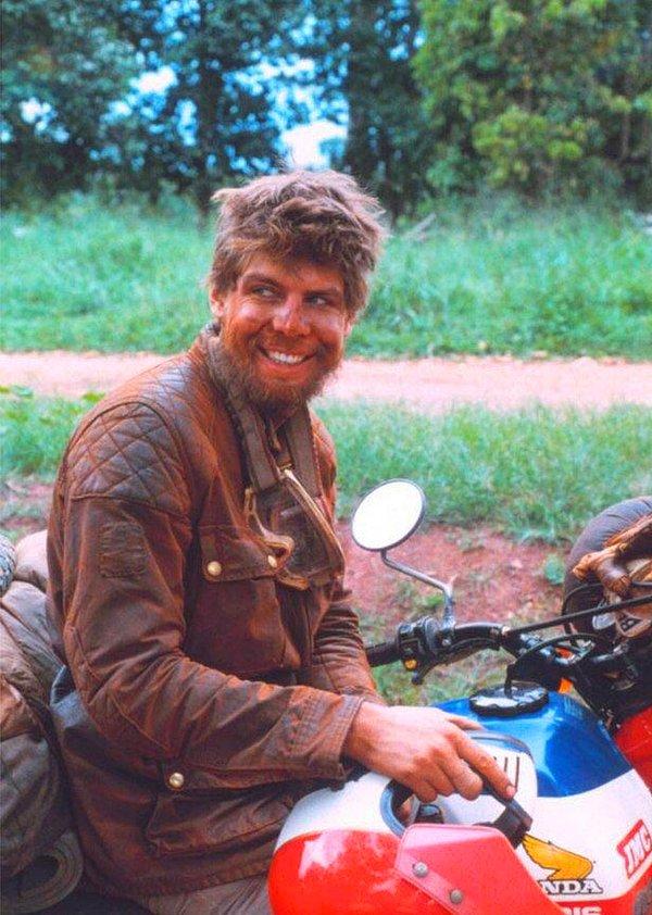 27. "Babam 1980'lerde Afrika'yı motorsikletle gezerken."