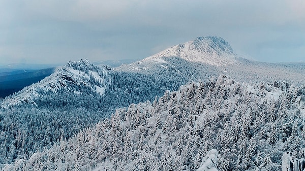 12. Какие горы России ещё называют каменным поясом?