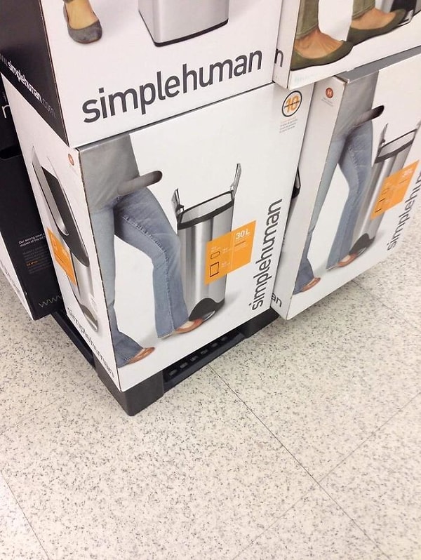 10. Это просто неудачно размещенные отверстия... А вы что подумали? :)