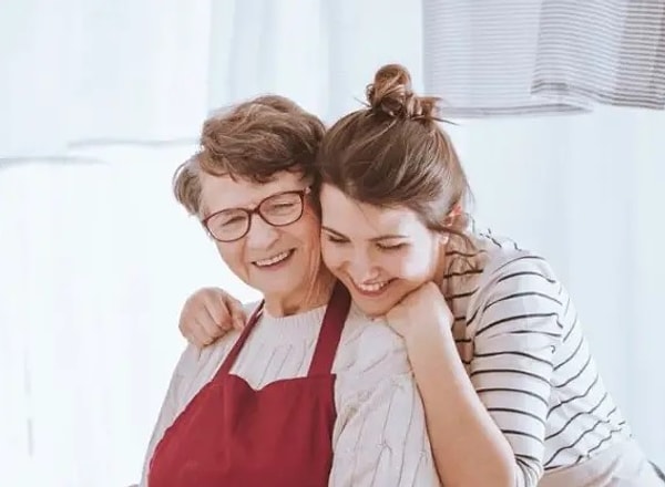 1. Начнем. Как думаете, кто по национальности эти люди?