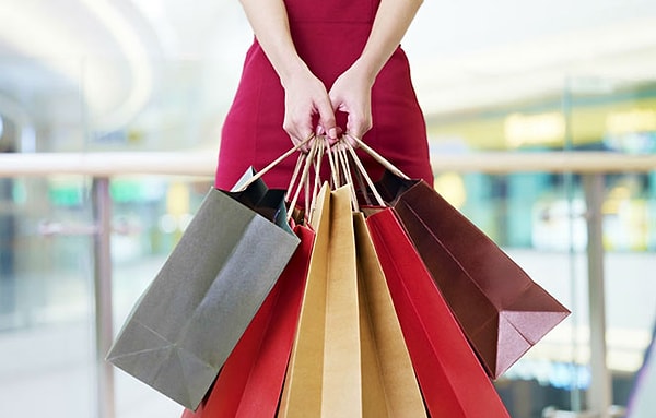 2. А что скажете насчет гардероба? Часто ли обновляете его?