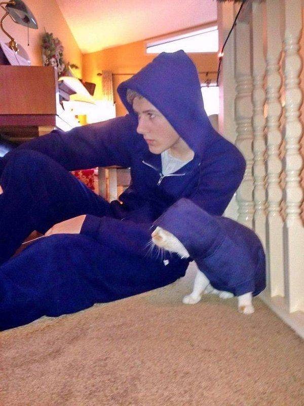 31. Два сапога пара.