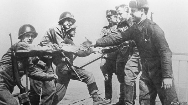 7. На какой реке повстречались в 1945 году советские и американские солдаты?