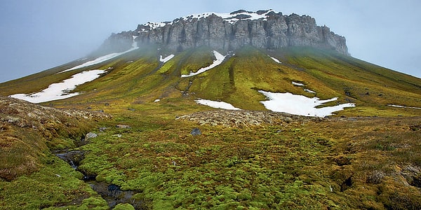 10. Какие острова находятся на самом севере России?