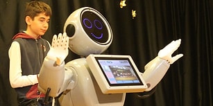 Konya'da Üretilen Robot ADA, Robot Sofia'yı Kıskanıyor musun Sorusu İçin 'Neden Kıskanayım, Ben Daha Zekiyim' Dedi