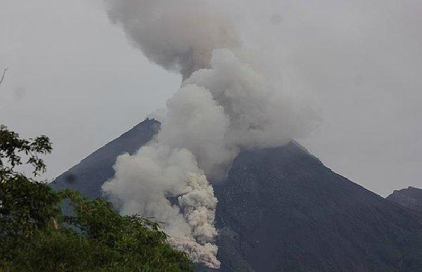 2006 - Merapi Yanardağı patladı.