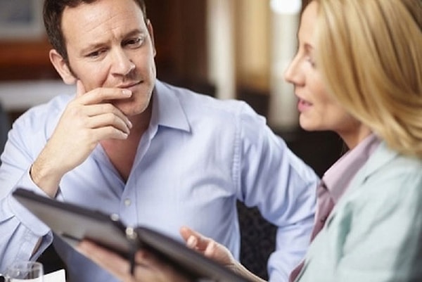 8. Обращаете ли вы внимание на внешний вид нового знакомого (прическа, одежда, запах...)?