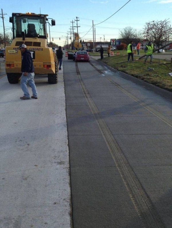 22. Он так торопился, что не сразу заметил, что что-то не так