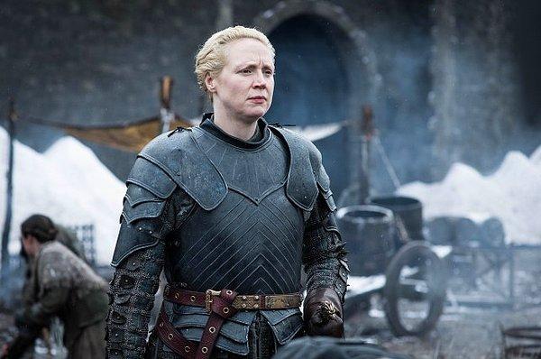 HBO'nun temsilcilerinden biri ise dizide Tarthlı Brienne karakterini canlandıran Gwendoline Christie'nin aday olduğu En İyi Yardımcı Oyuncu kategorisine HBO tarafından aday gösterilmeyince kendisinin başvurduğunu açıkladı.