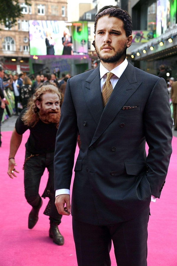 17. Причем, если убрать лицо Тормунда, все равно будет смешно