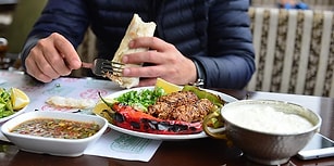 Tezatlıklar Ülkesi Türkiye: Vegan Festivaline Giden Gazetecileri Kebapçıya Götürmüşler