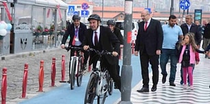İzmir Büyükşehir Belediye Başkanı Tunç Soyer, 23 Nisan Kutlamalarına Bisikletle Gitti