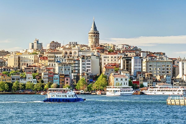 8. Как ранее назывался сегодняшний город Стамбул?