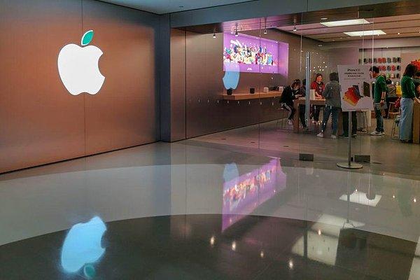 Teknoloji devi Apple'a 1 milyar dolarlık tazminat davası açtı