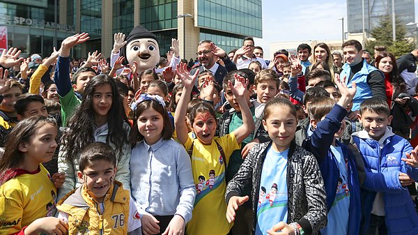 "Bu çizgi film hem bizleri eğlendirecek hem de eğitecek"