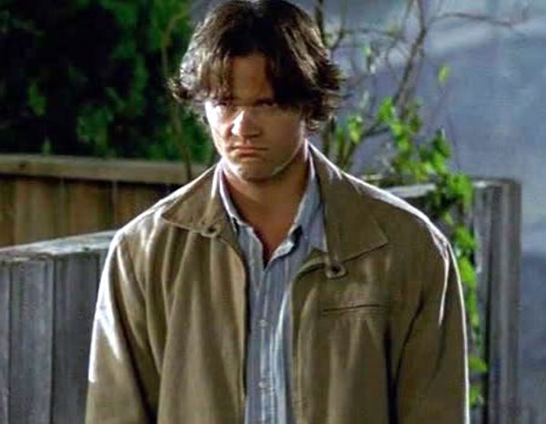 5. Что из этого Сэм потерял в 3 сезоне в серии с "Кроличьей лапкой"?