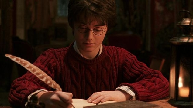 10. Daniel Radcliffe'in el yazısı çok kötüydü.
