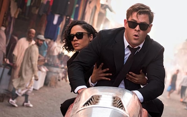 13. А еще шикарная парочка Криса Хемсворта и Тессы Томпсон появится в фильме "Люди в чёрном: Интернэшнл"