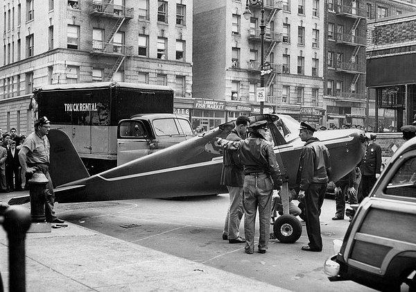 6. Uçağını New York'ta bir sokak ortasına indiren adam