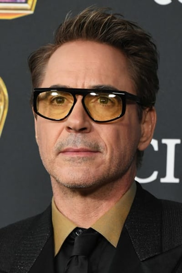 1. Роберт Дауни-младший (Тони Старк / Железный человек)