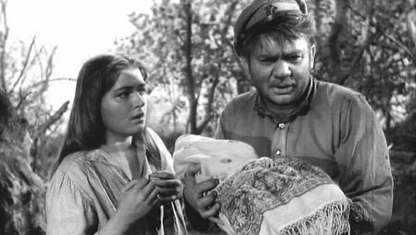 5. Какая актриса исполнила главные роли в фильмах "Донская повесть", "Угрюм-река" и "Олеся"?