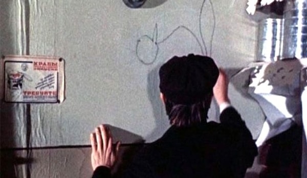 8. Что было написано на грузовике преступников из банды «Чёрная кошка» в фильме «Место встречи изменить нельзя»?