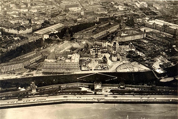 8. Как советские люди замаскировали Московский Кремль от врага?