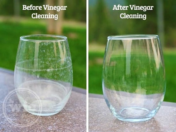 19. Используйте уксус, чтобы избавиться от разводов на стаканах.