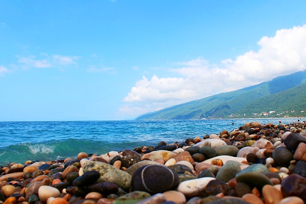 2. К какому морю Россия не имеет выхода?