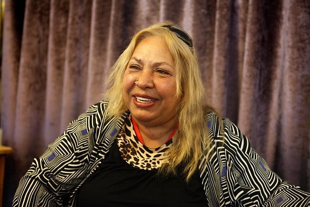 Gule Gule Dilber Abla Inanilmaz Hayat Hikayesiyle Tum Zorluklarin Karsisinda Dag Gibi Duran Dilber Ay Gule Gule Dilber Abla Inanilmaz Hayat Hikayesiyle Tum Zorluklarin Karsisinda Dag Gibi Duran Dilber Ay