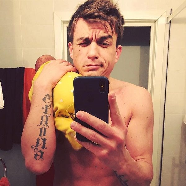 Сейчас же Топалов занимается сольной карьерой и растит сына с телеведущей Региной Тодоренко.