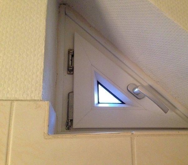 26. Какое огромное окно. Открывается, и на том спасибо.